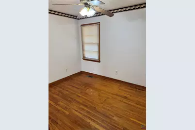 562 Johnstonville Rd, Barnesville, GA 30204 - Photo 6