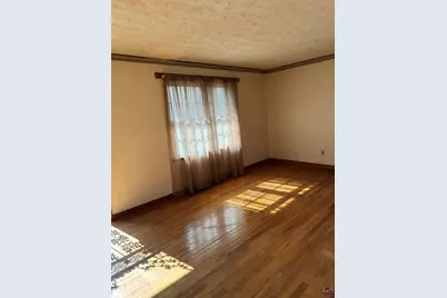 562 Johnstonville Rd, Barnesville, GA 30204 - Photo 2