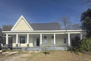 9 Academy, Hawkinsville, GA 31036 - Photo 1