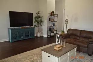 111 Hampton Meadows Dr, Bonaire, GA 31005 - Photo 4