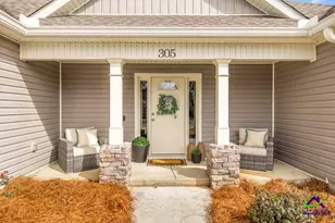 305 Gibson Cir, Kathleen, GA 31047 - Photo 2