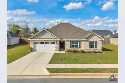 629 Broderick, Warner Robins, GA 31088 - Photo 1