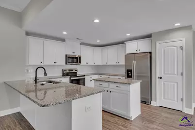 629 Broderick, Warner Robins, GA 31088 - Photo 12