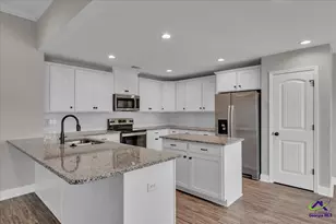 629 Broderick, Warner Robins, GA 31088 - Photo 12