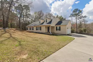 222 Blue Ridge Ln, Warner Robins, GA 31088 - Photo 2