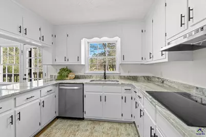 6806 Bay Point Drive, Macon, GA 31220 - Photo 18