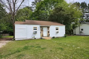 215 Camellia Cir, Warner Robins, GA 31093 - Photo 1