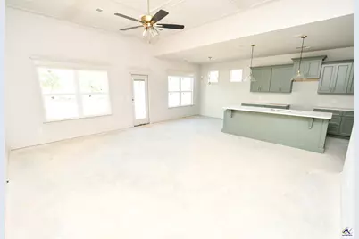 124 Early Drive, Byron, GA 31008 - Photo 6