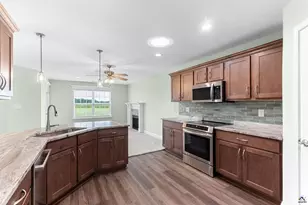 423 Lamplight Dr, Byron, GA 31008 - Photo 18