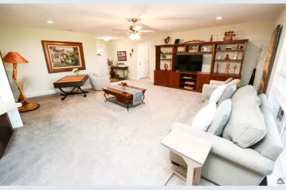 423 Lamplight Drive, Byron, GA 31008 - Photo 2