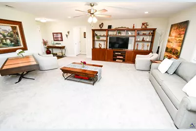 423 Lamplight Drive, Byron, GA 31008 - Photo 8