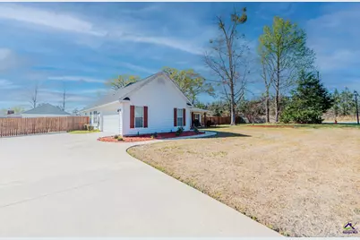 100 Crystal Ridge Circle, Byron, GA 31008 - Photo 2