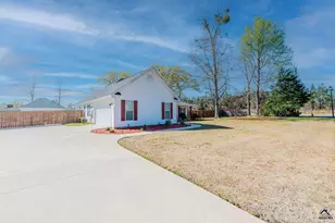 100 Crystal Ridge Cir, Byron, GA 31008 - Photo 2