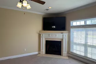 129 Manchester Ln, Byron, GA 31008 - Photo 8