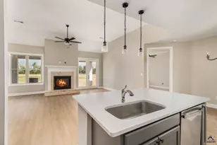 207 Farmland Circle, Perry, GA 31069 - Photo 10