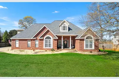 113 Erin Way, Warner Robins, GA 31088 - Photo 2