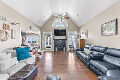 113 Erin Way, Warner Robins, GA 31088 - Photo 6