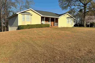 210 Oak Forest Ln, Warner Robins, GA 31088 - Photo 2