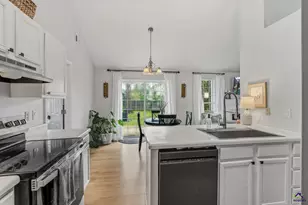 609 Shannon Ridge Dr, Bonaire, GA 31005 - Photo 10