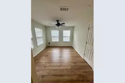 129 Kingston Village Drive, Perry, GA 31069 - Photo 10