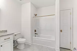 145 Fairway Oaks, Perry, GA 31069 - Photo 22