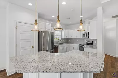 145 Fairway Oaks, Perry, GA 31069 - Photo 12