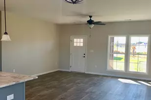 216 Sutton Dr, Perry, GA 31069 - Photo 2