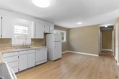 313 Orchard Lane, Warner Robins, GA 31093 - Photo 16