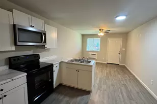 116 Tabor Dr, Warner Robins, GA 31030 - Photo 2