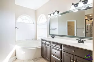 208 Twelve Oaks Dr, Warner Robins, GA 31088 - Photo 32