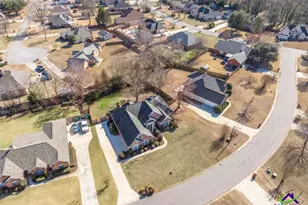208 Twelve Oaks Dr, Warner Robins, GA 31088 - Photo 2