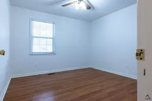 113 Lake Lillian Dr, Perry, GA 31069 - Photo 16