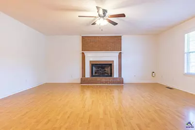 113 Lake Lillian Drive, Perry, GA 31069 - Photo 4