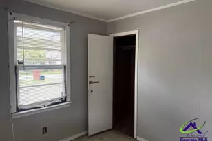 107 Benjamin St, Fort Valley, GA 31030 - Photo 6