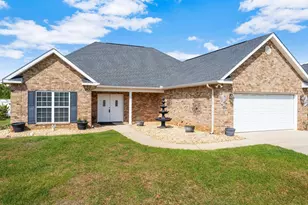 403 Lamplight Dr, Byron, GA 31008 - Photo 1