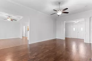 403 Lamplight Dr, Byron, GA 31008 - Photo 8