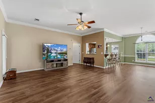 205 Autumn Woods Dr, Warner Robins, GA 31088 - Photo 6