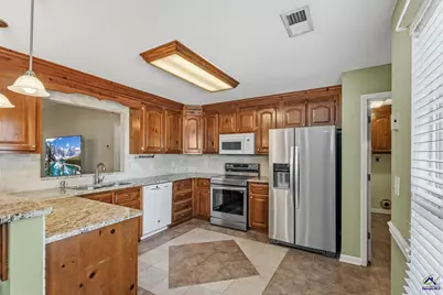 205 Autumn Woods Drive, Warner Robins, GA 31088 - Photo 10