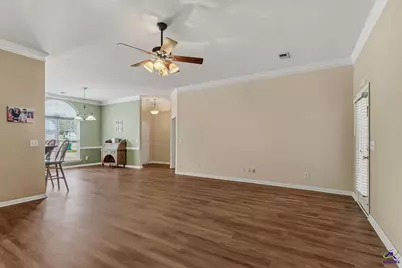 205 Autumn Woods Drive, Warner Robins, GA 31088 - Photo 8