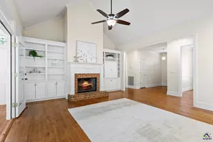 128 N Wolf Creek Dr, Macon, GA 31210 - Photo 6