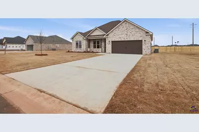 206 Farmland Circle, Perry, GA 31069 - Photo 2