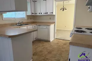 108 Stonefield Ct, Warner Robins, GA 31093 - Photo 4