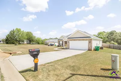 210 Gibson Circle, Kathleen, GA 31047 - Photo 2
