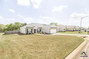 210 Gibson Cir, Kathleen, GA 31047 - Photo 4