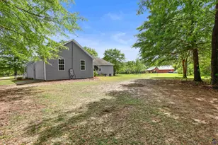 136 Quail Knl Rd, Danville, GA 31017 - Photo 2