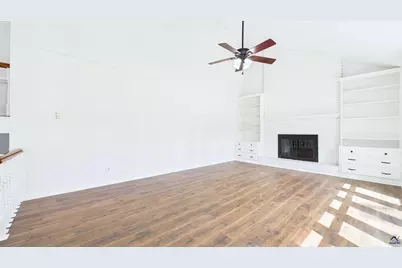 105 Surrey Place, Perry, GA 31069 - Photo 12