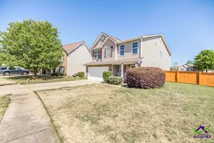 212 Burr Dr, Byron, GA 31008 - Photo 4