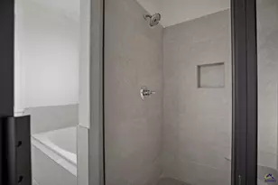 8 Pleasant Oaks Dr, Perry, GA 31069 - Photo 58