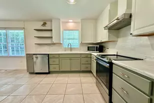 214 Meadowridge Dr, Warner Robins, GA 31093 - Photo 10