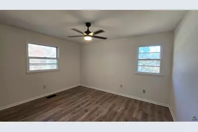 101 Vivian Drive, Byron, GA 31008 - Photo 24